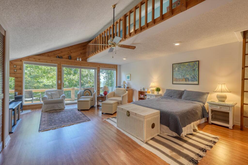 1710 Summit Trail