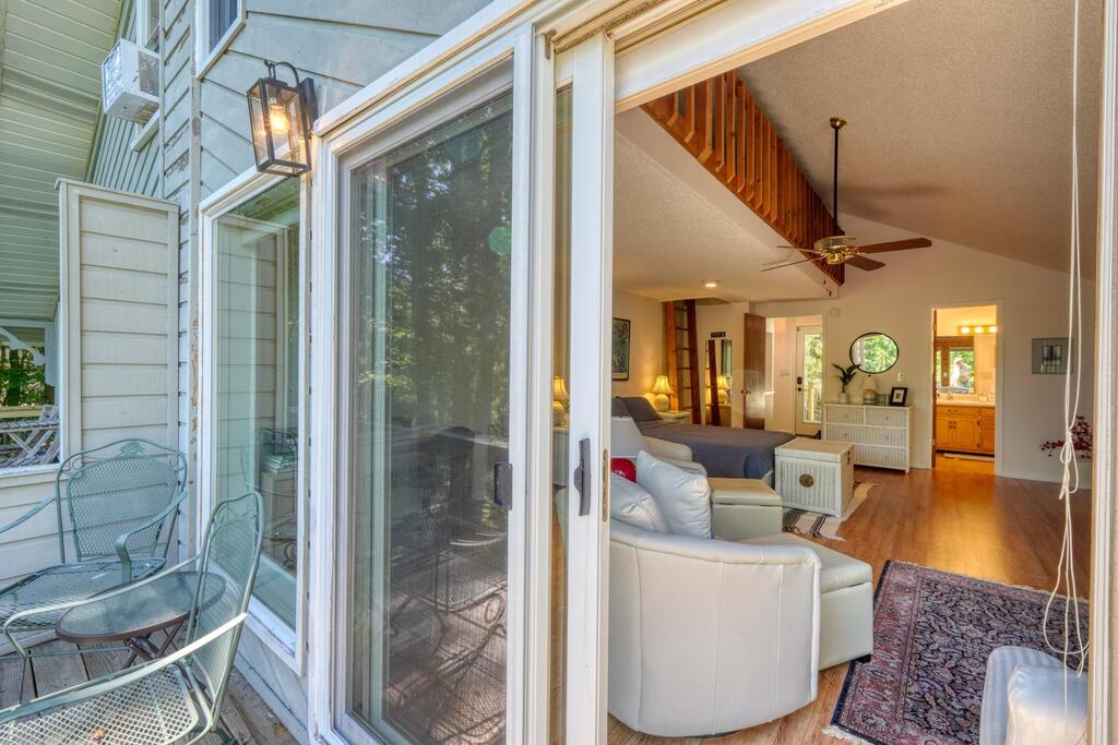 1710 Summit Trail