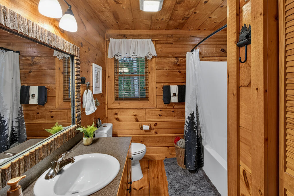 76 Channing Hollow