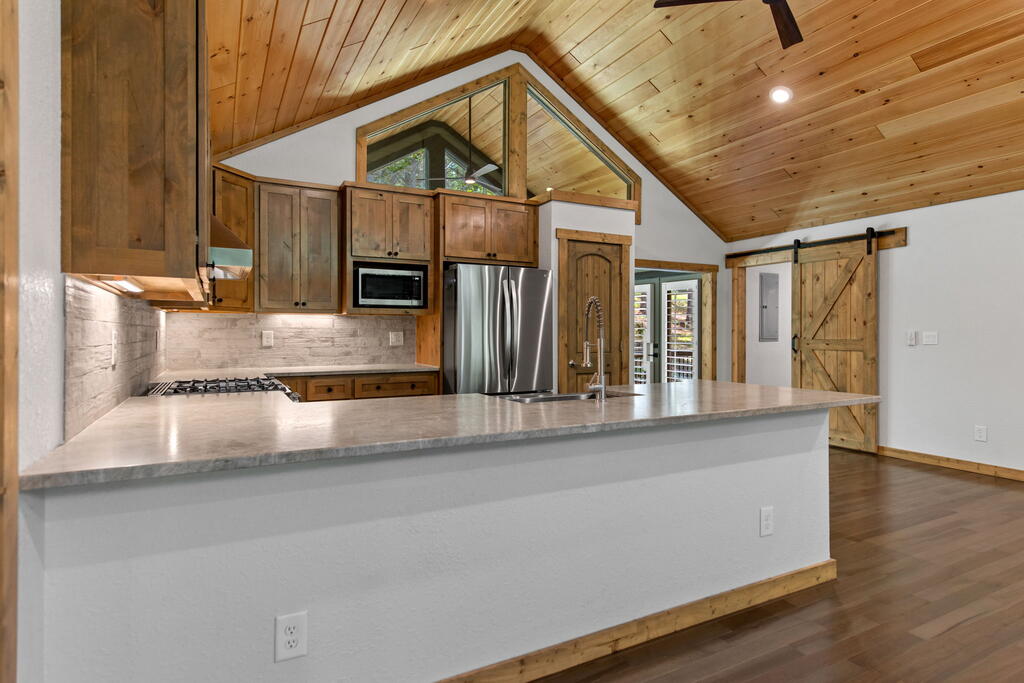 105 Loftis Mountain Road