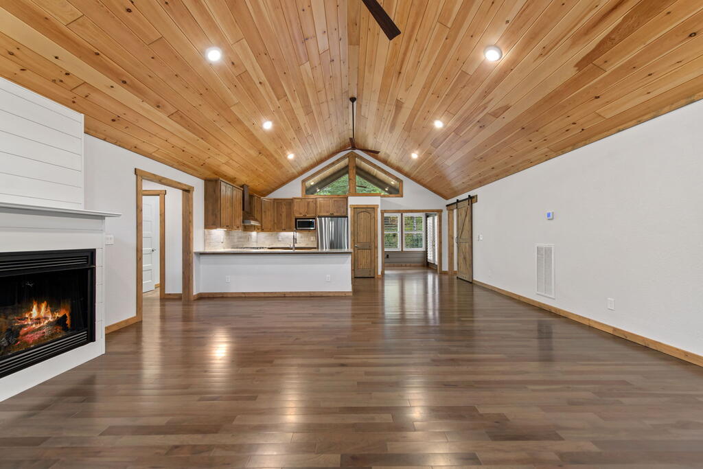 105 Loftis Mountain Road