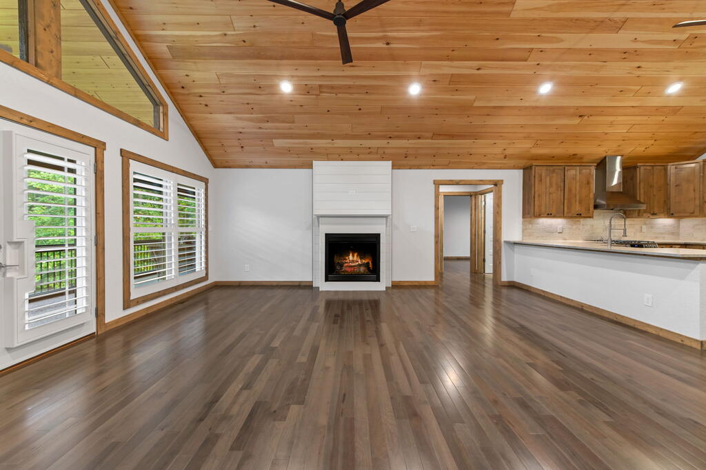 105 Loftis Mountain Road