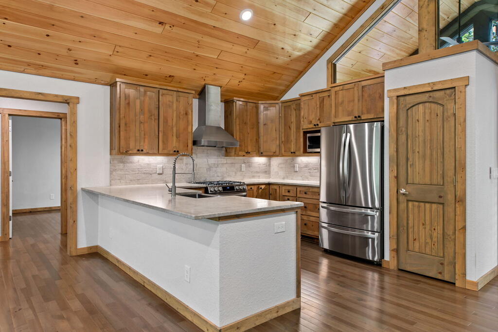 105 Loftis Mountain Road