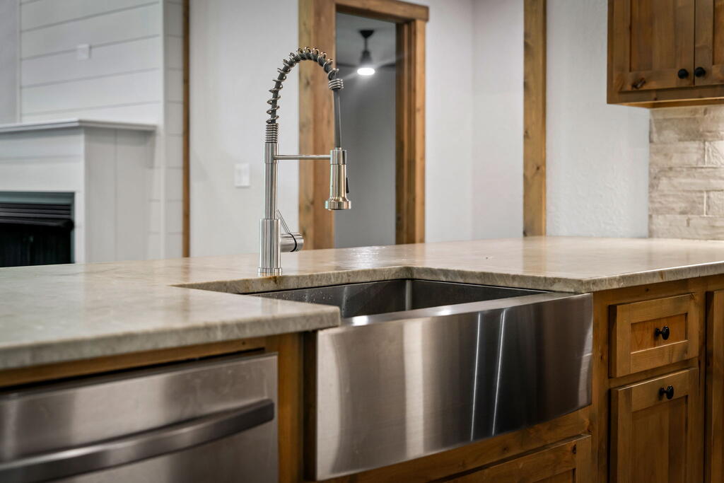 105 Loftis Mountain Road