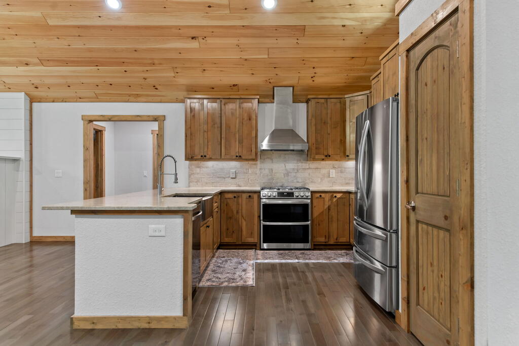 105 Loftis Mountain Road
