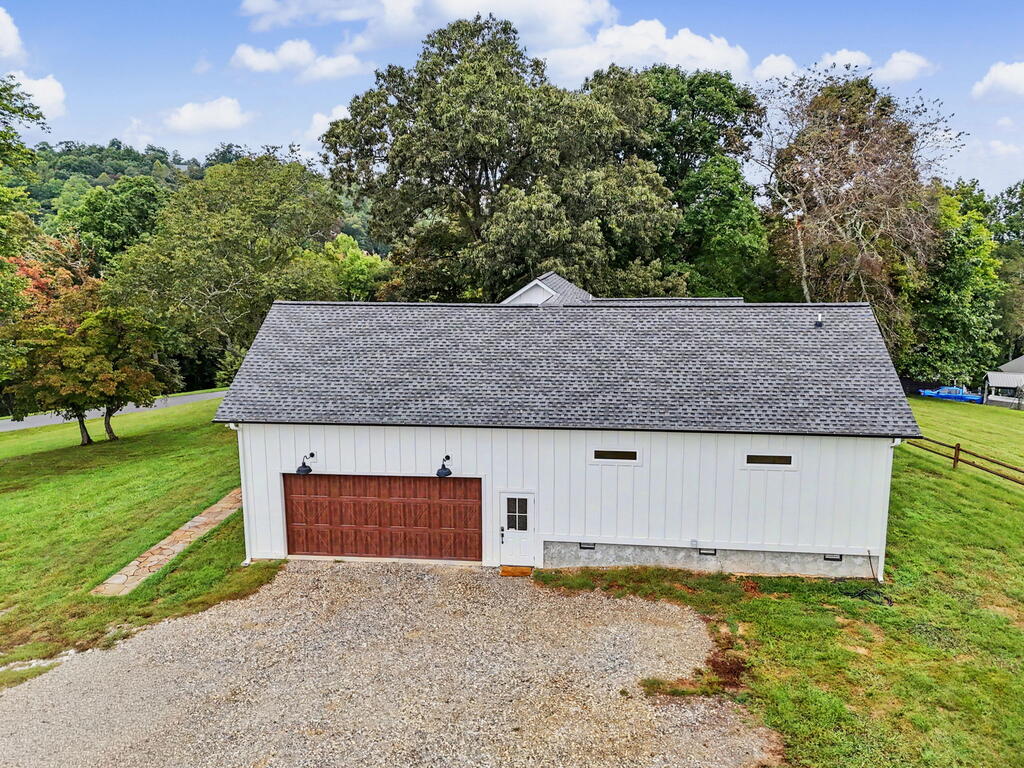 648 Crestwood Drive