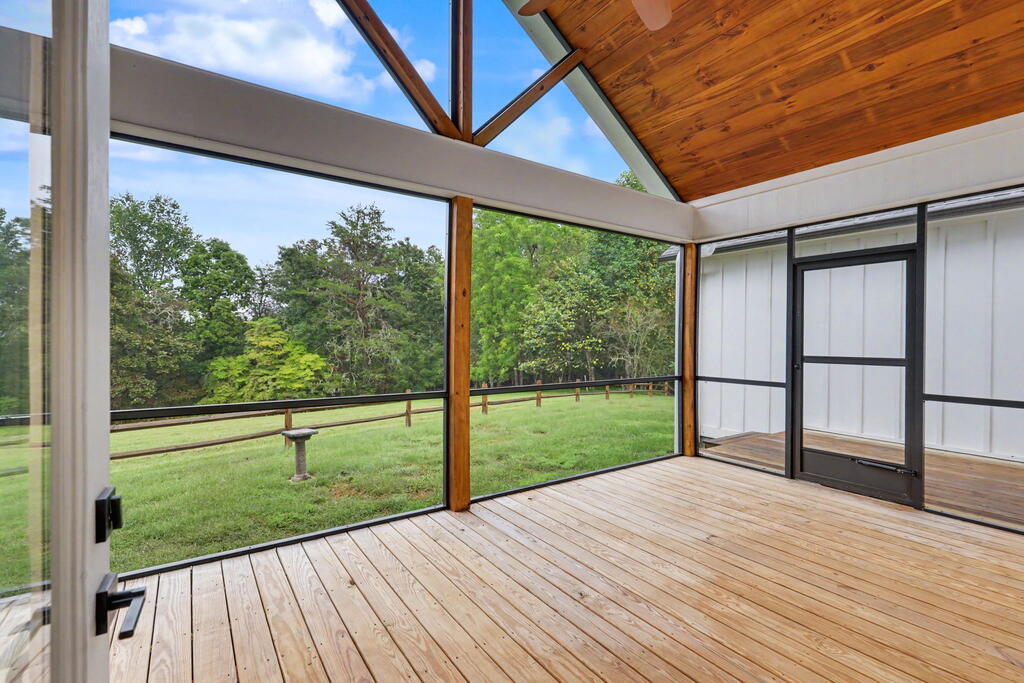 648 Crestwood Drive