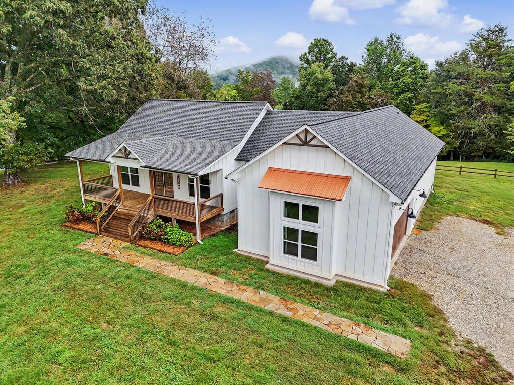 648 Crestwood Drive
