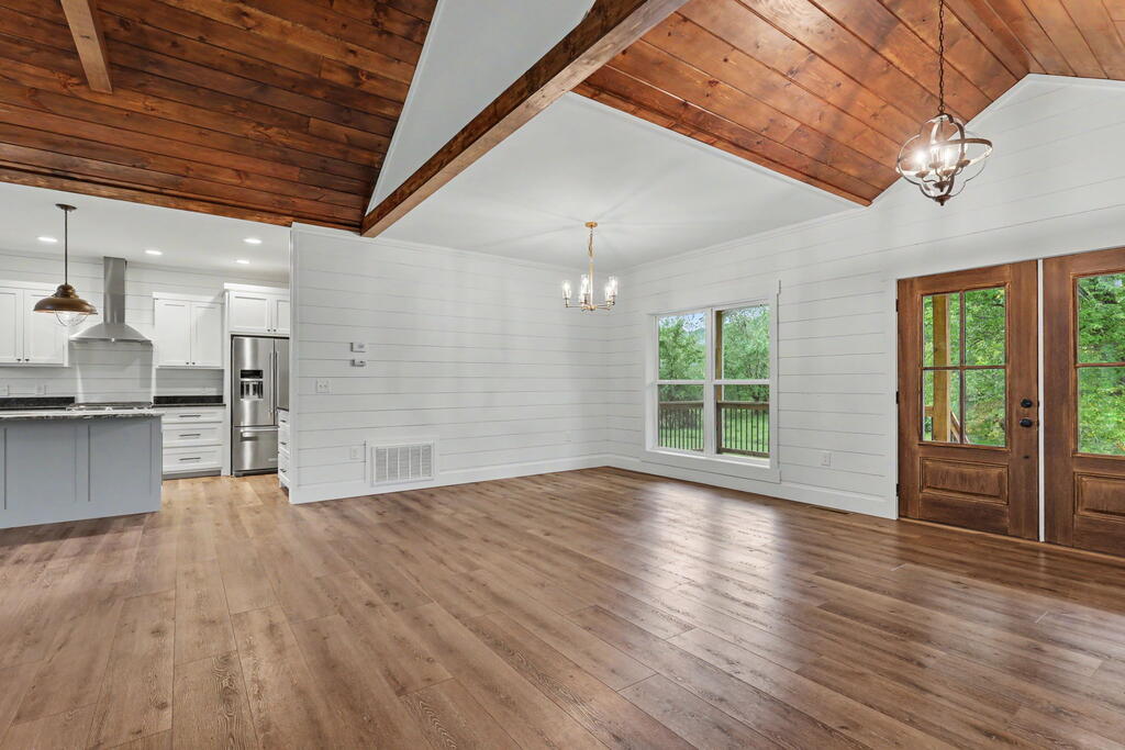 648 Crestwood Drive