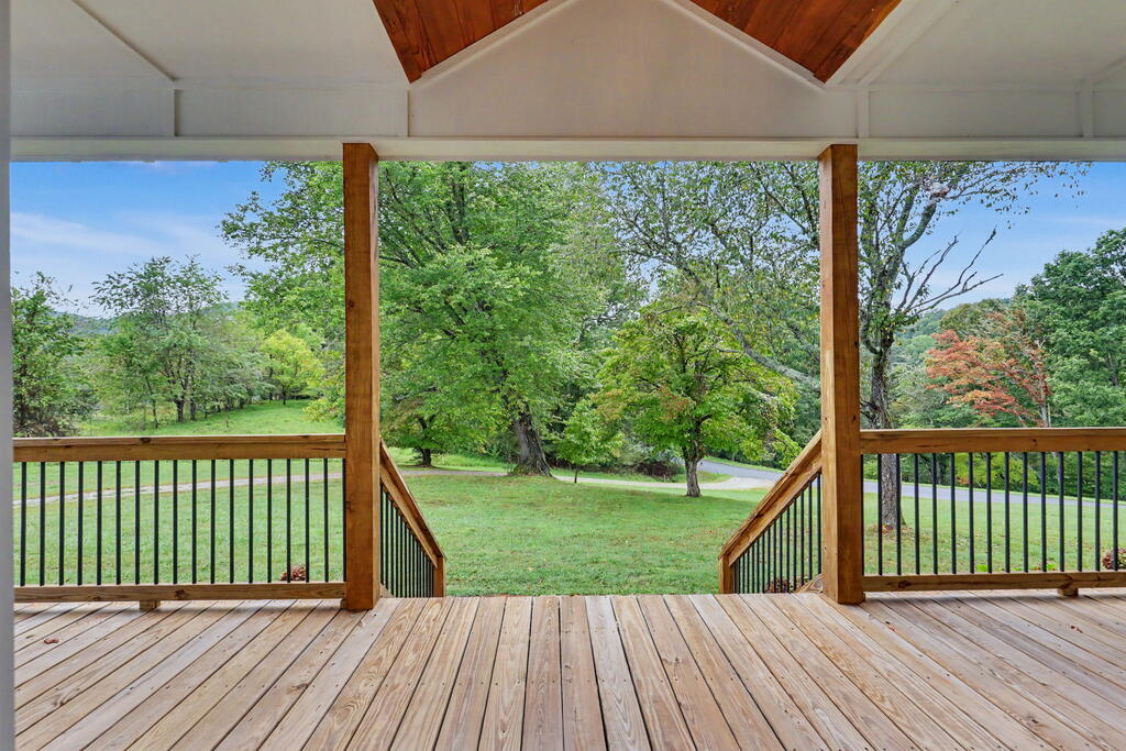 648 Crestwood Drive