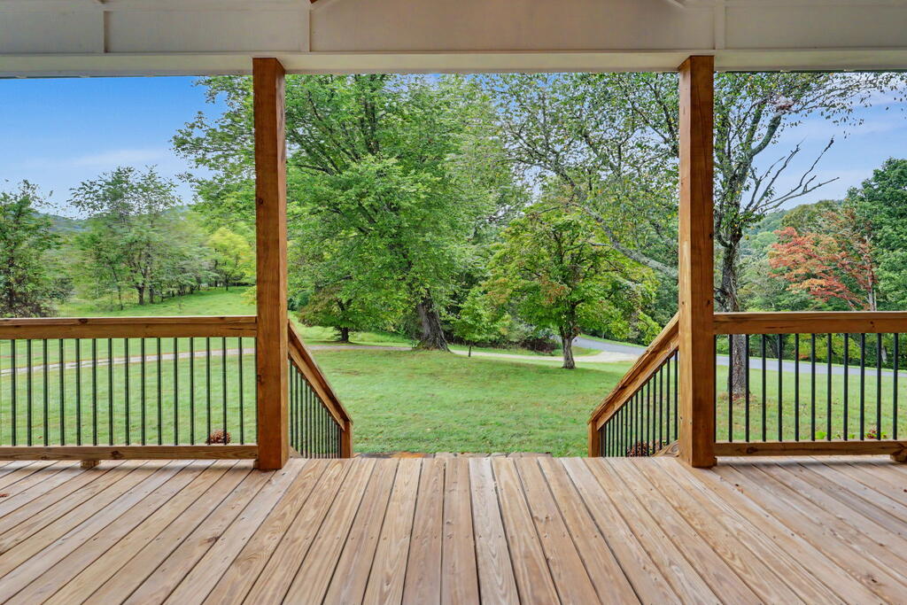 648 Crestwood Drive