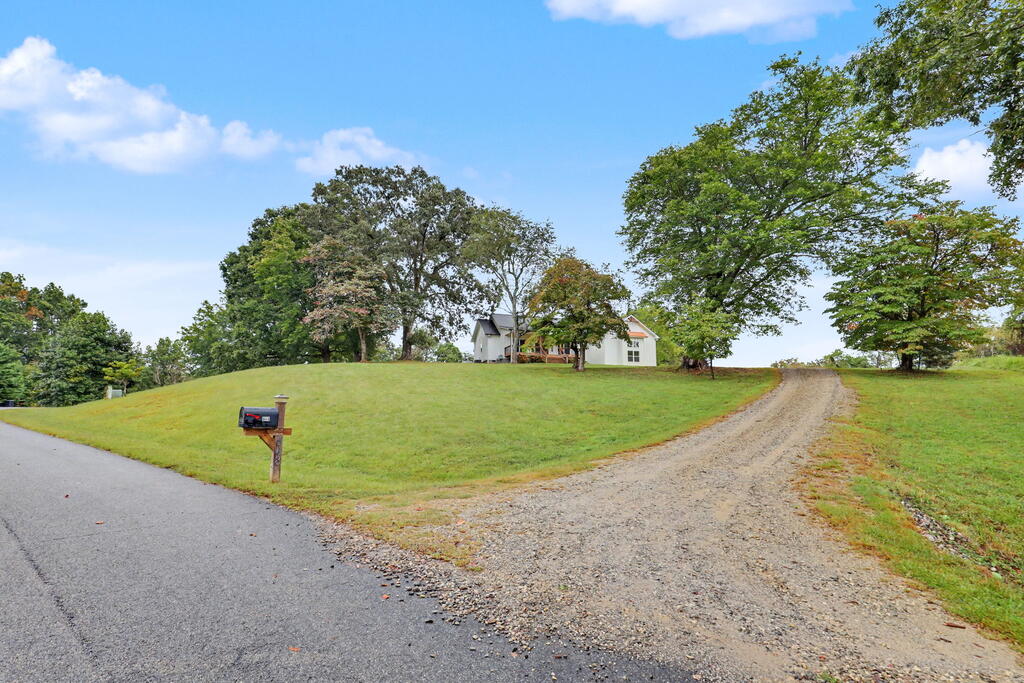 648 Crestwood Drive