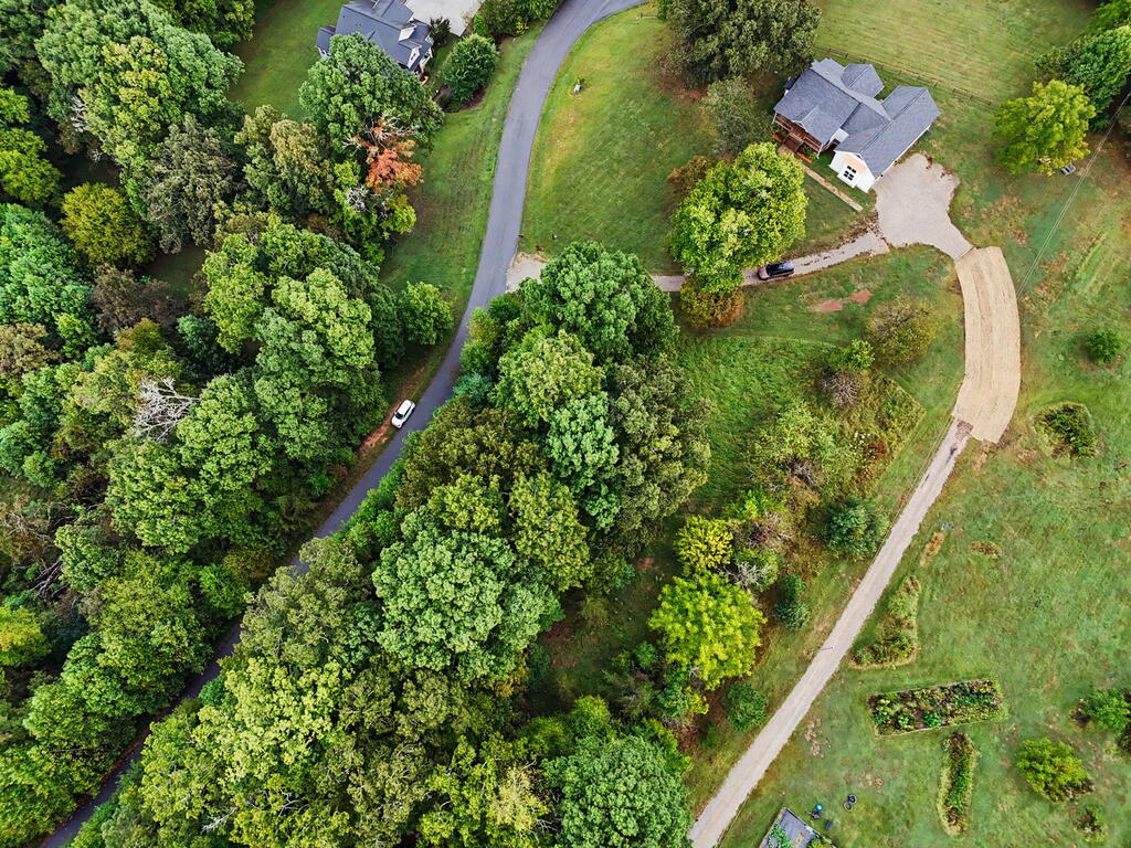 648 Crestwood Drive