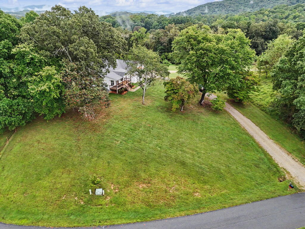 648 Crestwood Drive