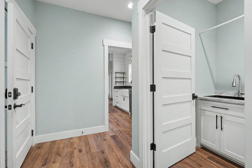 648 Crestwood Drive