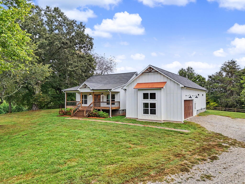 648 Crestwood Drive