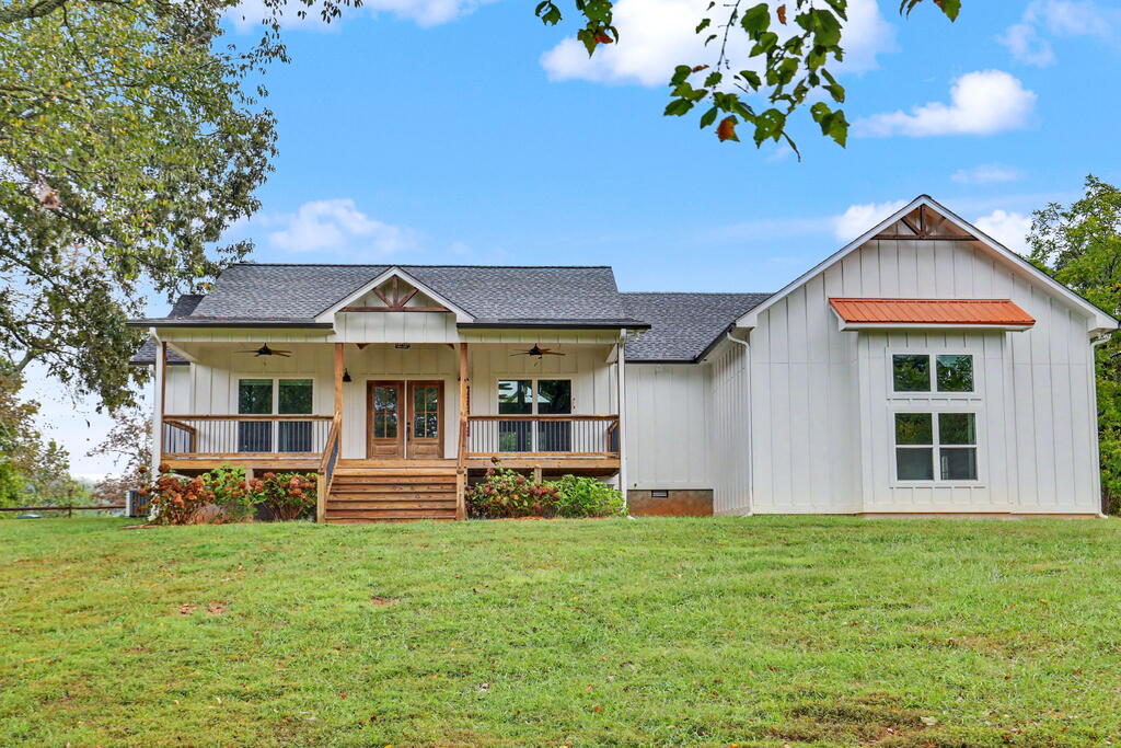 648 Crestwood Drive