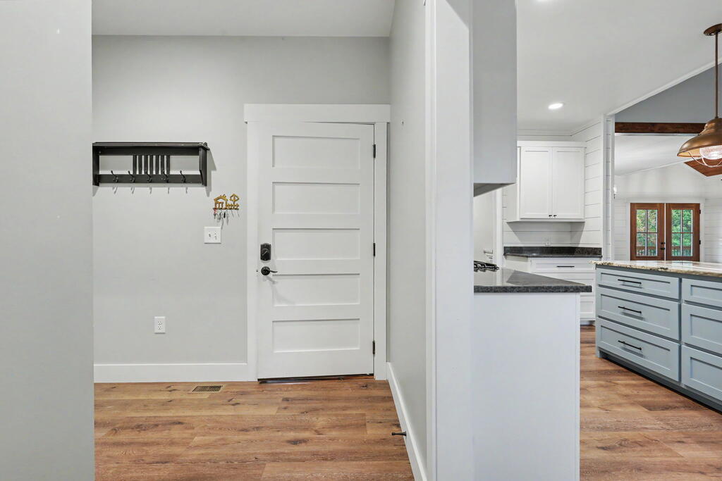 648 Crestwood Drive