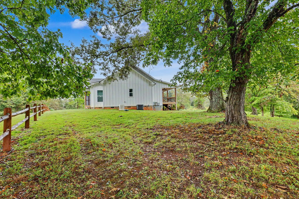 648 Crestwood Drive