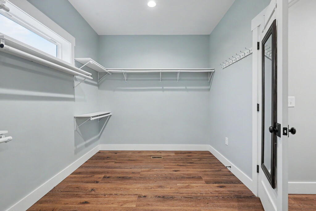 648 Crestwood Drive