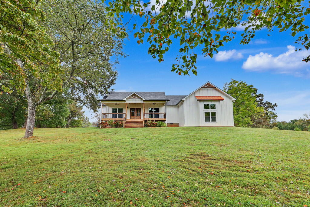 648 Crestwood Drive