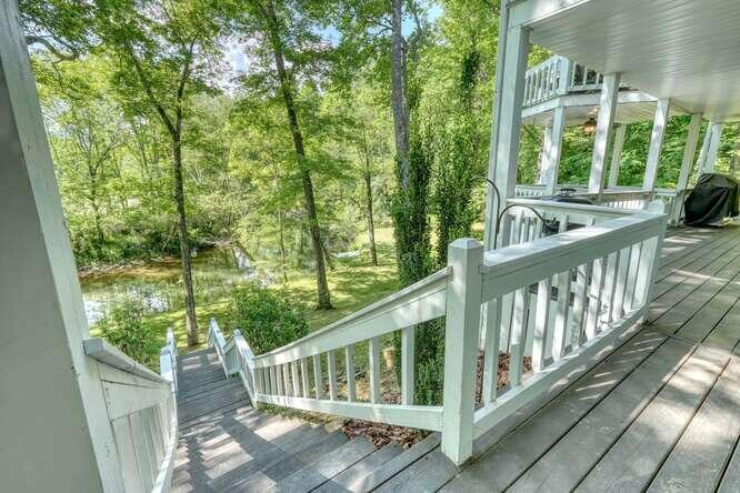 1217 Blue Ridge Hwy