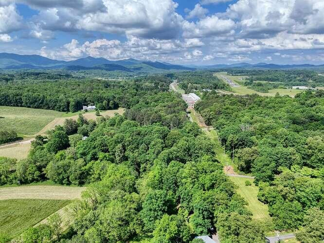 1217 Blue Ridge Hwy