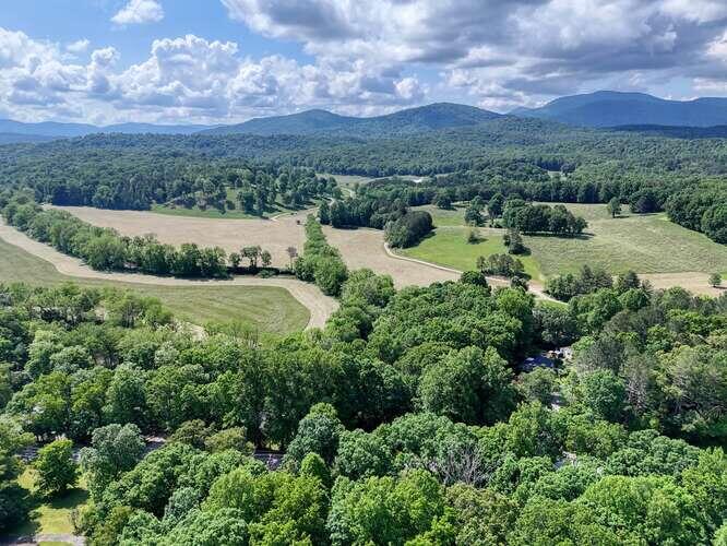 1217 Blue Ridge Hwy