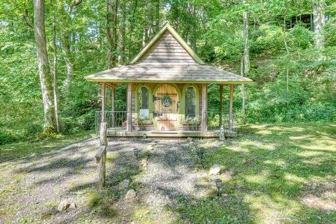1217 Blue Ridge Hwy