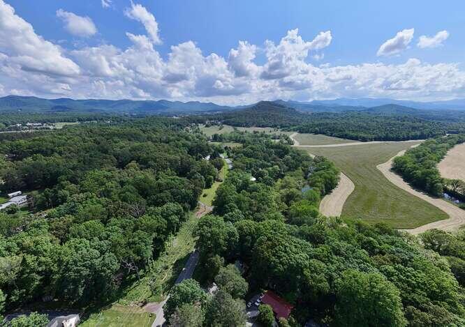 1217 Blue Ridge Hwy