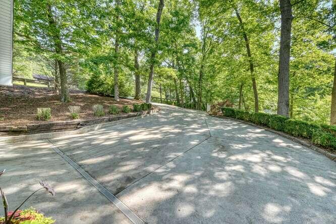 1217 Blue Ridge Hwy