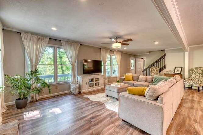1217 Blue Ridge Hwy
