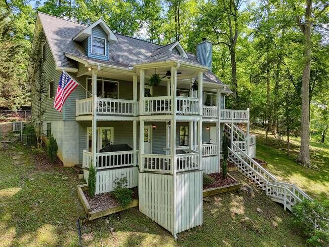 1217 Blue Ridge Hwy