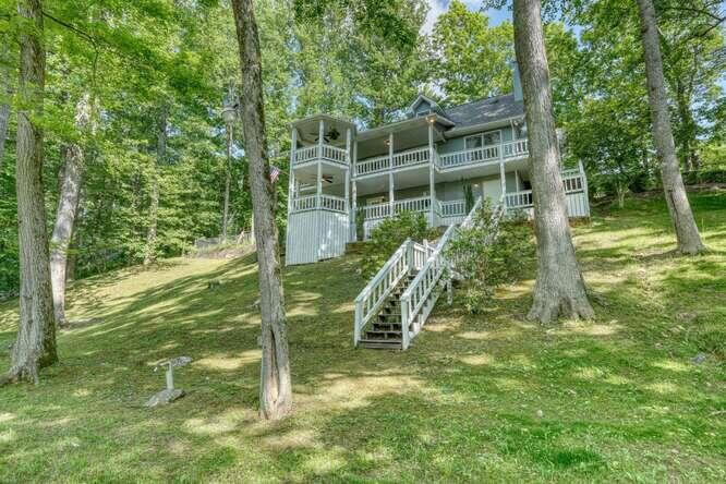 1217 Blue Ridge Hwy