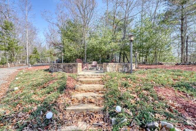 330 Mattie Lane