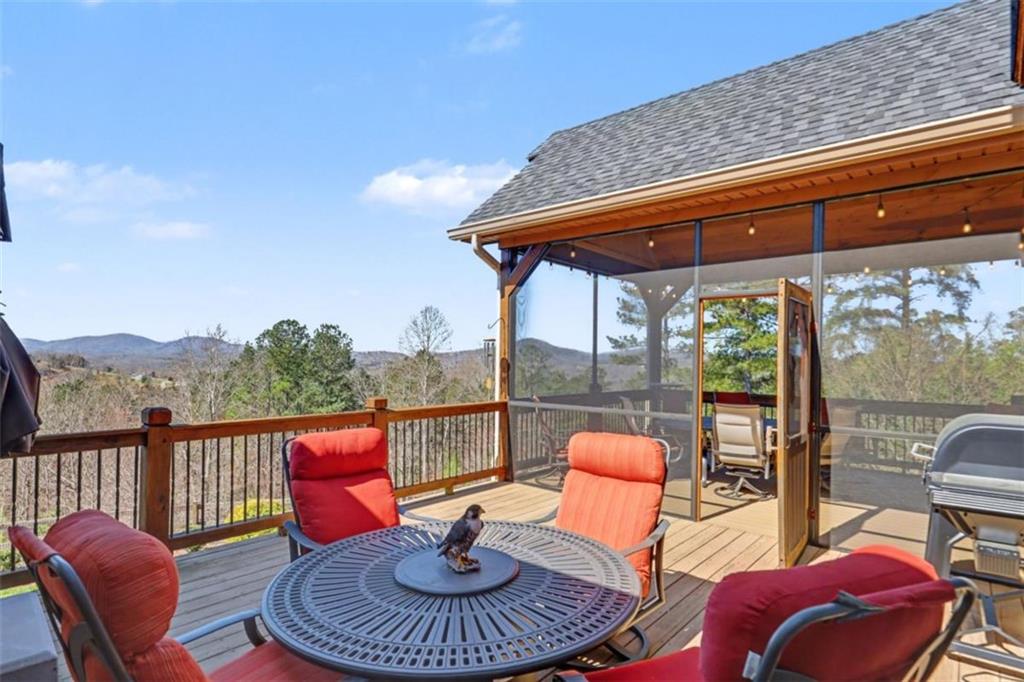 899 RIDGE POINTE Way