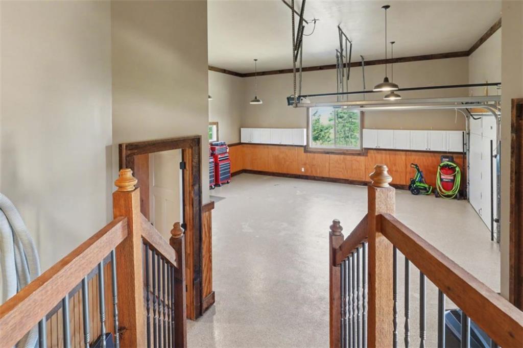 899 RIDGE POINTE Way
