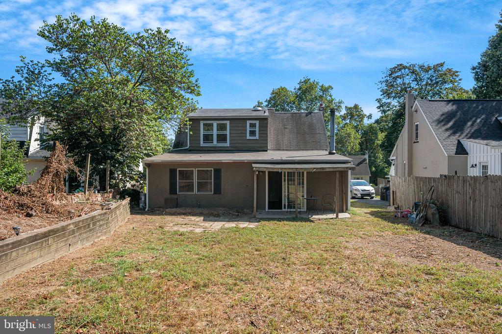 23 W Ridge Rd