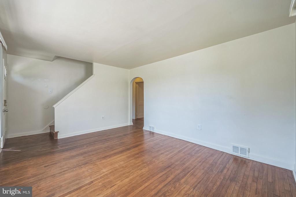 23 W Ridge Rd