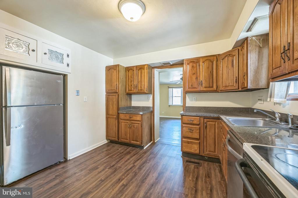 23 W Ridge Rd