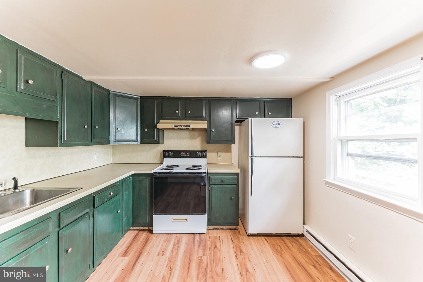 228 CRAWFORD AVENUE Unit: 3