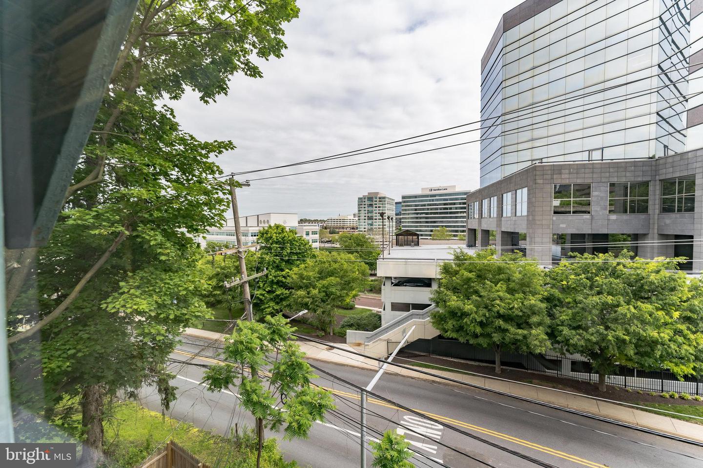 228 CRAWFORD AVENUE Unit: 3