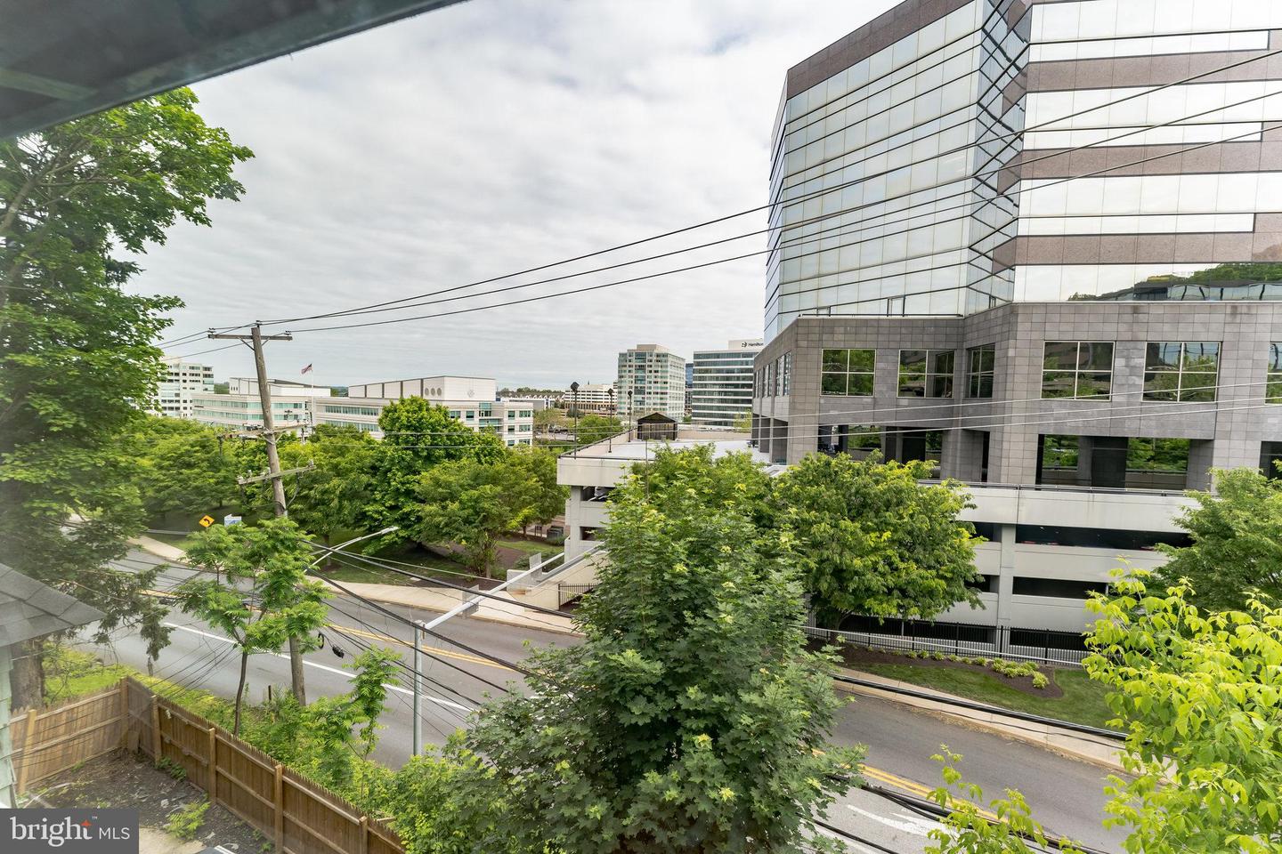 228 CRAWFORD AVENUE Unit: 3