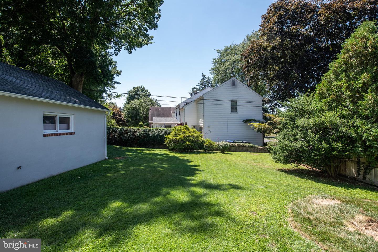 2232 WISTERIA AVENUE