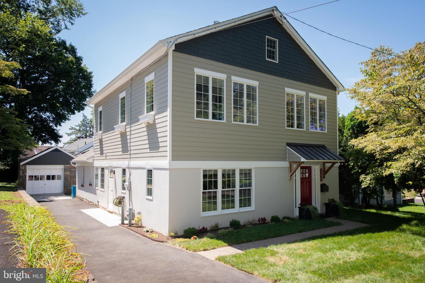 2232 WISTERIA AVENUE