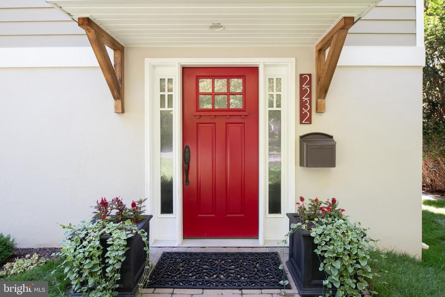 2232 WISTERIA AVENUE