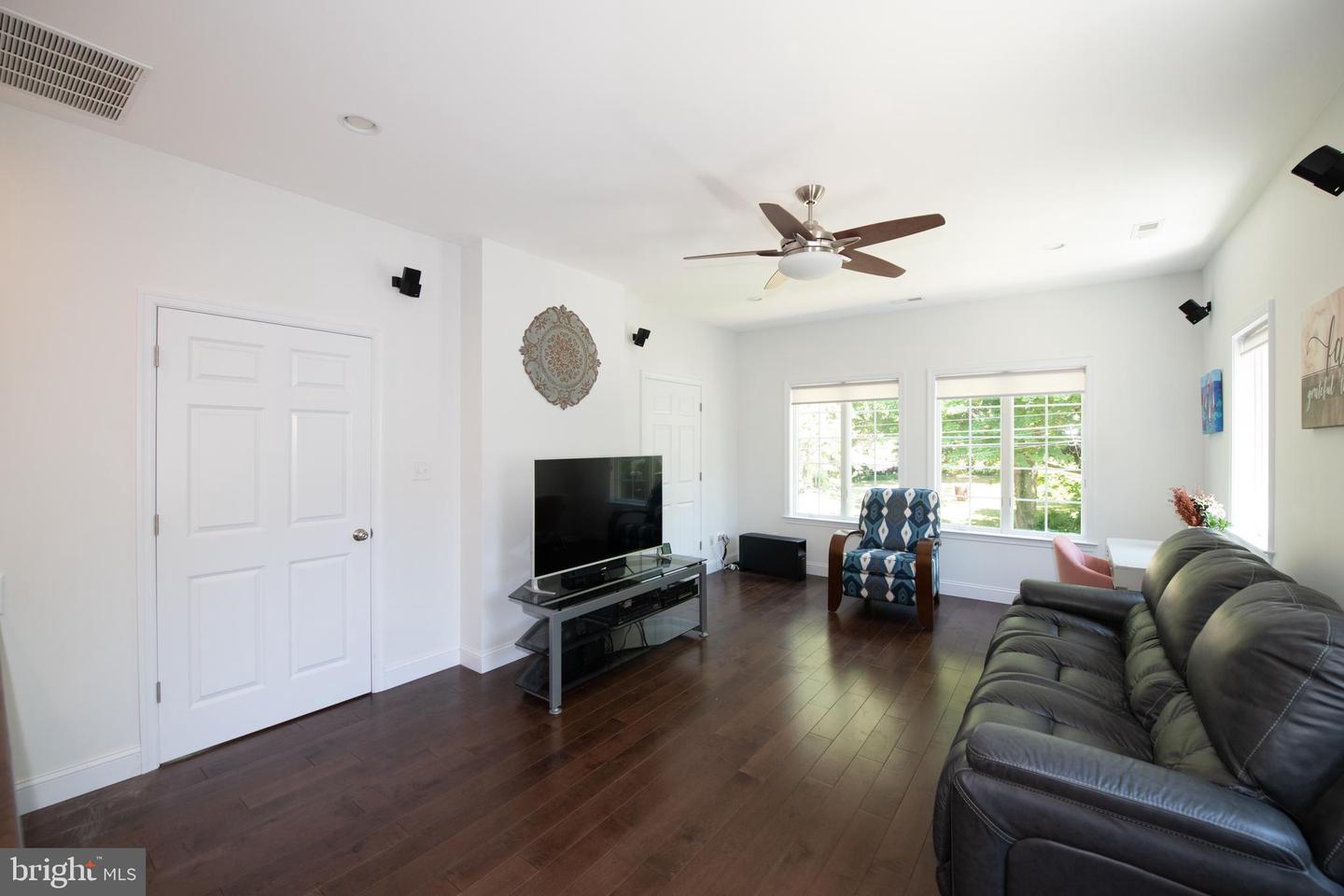 2232 WISTERIA AVENUE