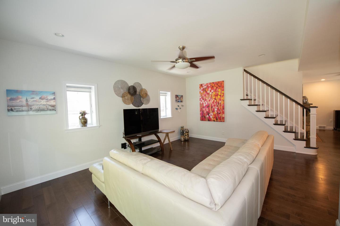 2232 WISTERIA AVENUE