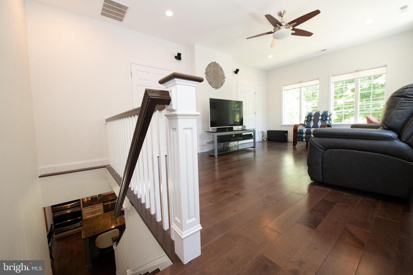 2232 WISTERIA AVENUE