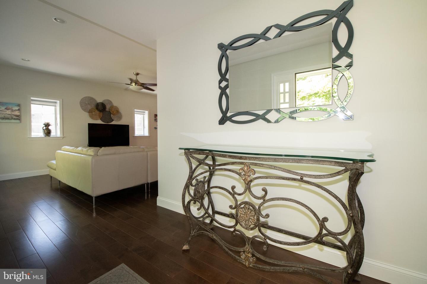 2232 WISTERIA AVENUE